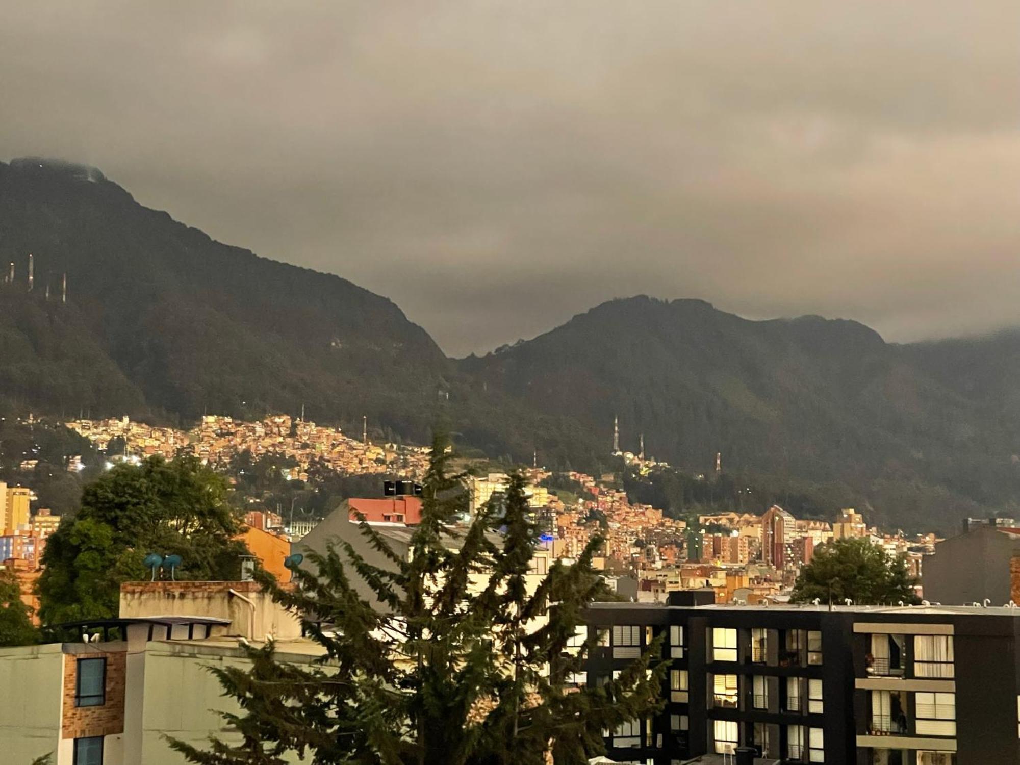 St. Louis Suites - Movistar Arena Bogotá Kültér fotó
